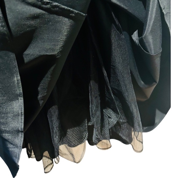 Melanie Lyne Floor Length Mermaid Evening Gown - Picture 4 of 5